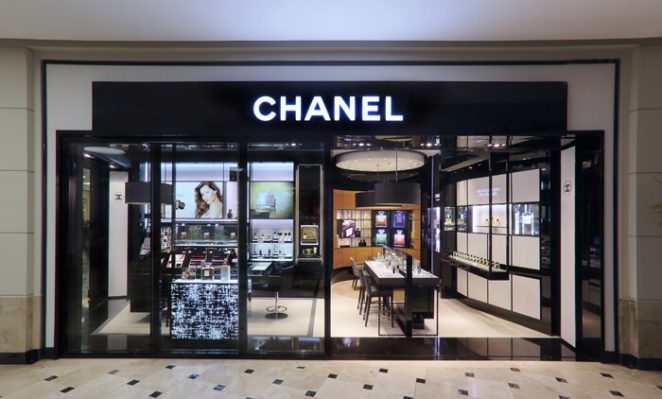 Tienda Chanel color negro