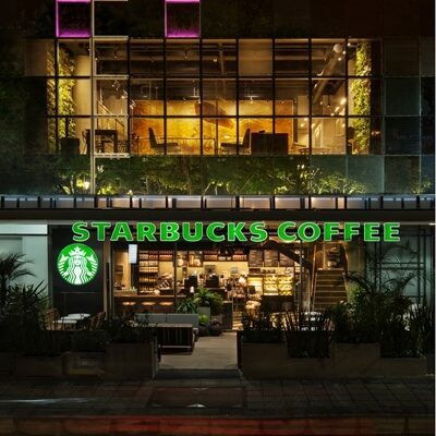 Tienda Starbucks color verde